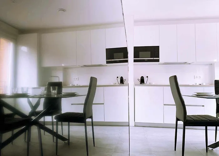 Ramon Y Cajal Suites De Luxe